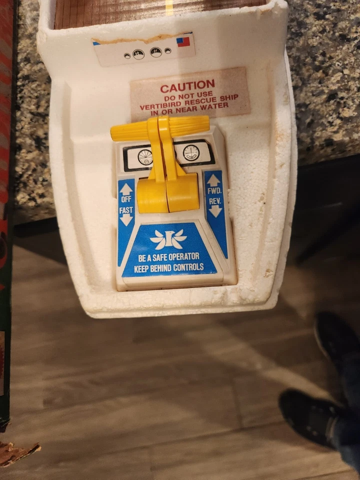 老式罕见 1973 年美泰 VERTIBIRD 救援船套装海岸警卫清洁 — 第 4/4 张图片