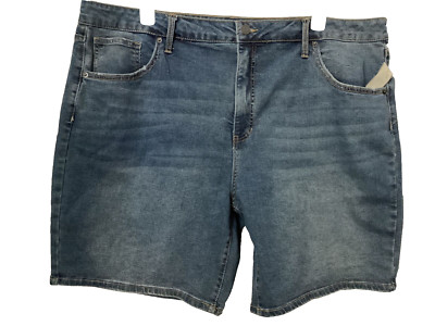 TERRA & SKY HIGH RISE MEDIUM WASH DENIM BERMUDA JEANS SHORTS Sz 24W