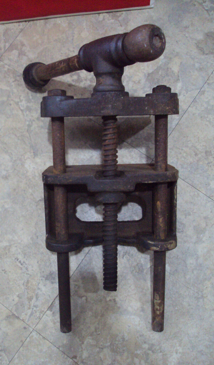 MORGAN Vise Co Chicago 300A Woodworking Under Bench Mount Clamp