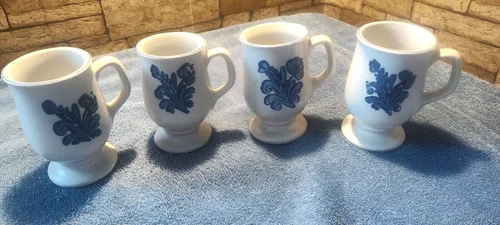 Vintage Set of 4 Pfaltzgraff Yorktowne Stoneware Barrel Mugs - Excellent