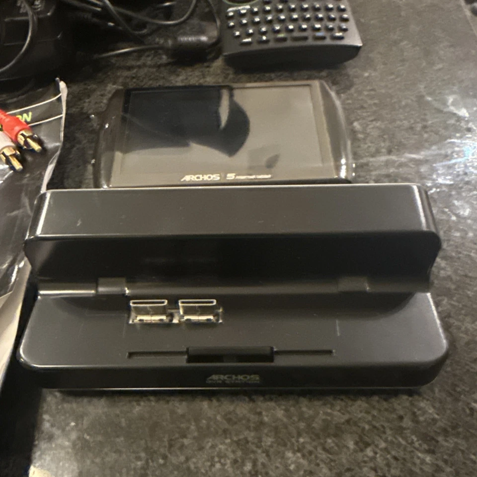 Archos Internet Tablet 5 32GB, Wi-Fi, 4.8in - Black 7501 And DVR Station - Image 4 of 4