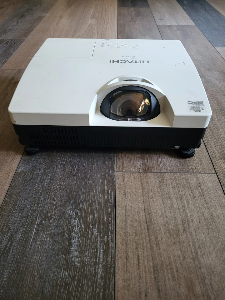 Hitachi CP-D10 projector 3LCD Untested Parts Only Read Description  - Image 4 of 4