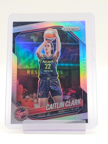 CAITLIN CLARK 2025-26 PANINI PRIZM BASKETBALL SILVER #22 INDIANA FEVER Q3464