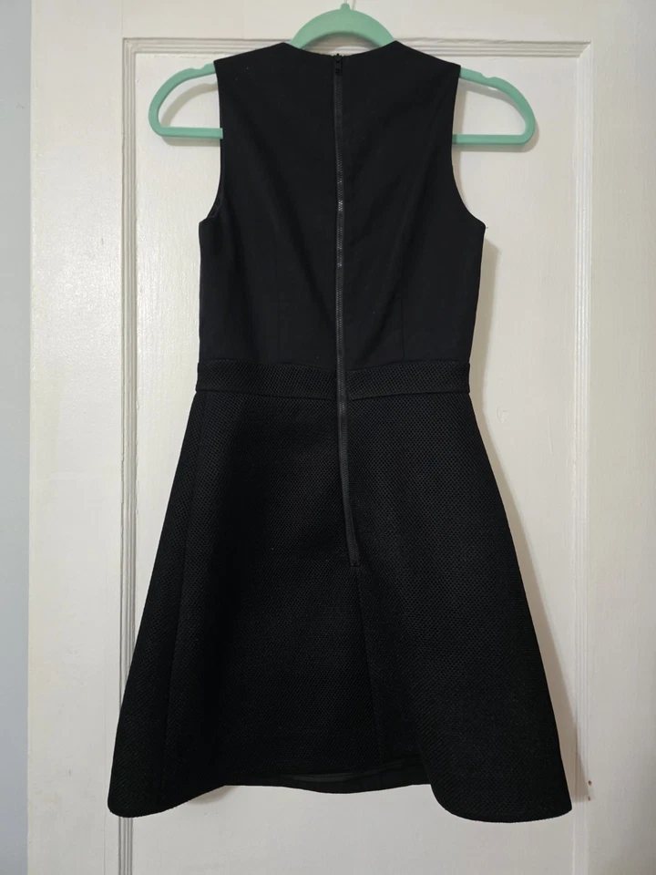 Camilla and Marc 女式连衣裙 2 码黑色及膝网眼布 — 第 2/4 张图片