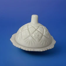 Vintage White Milk Glass Covered Candy Dish 3" Tall EUC Westmoreland Thumbelina