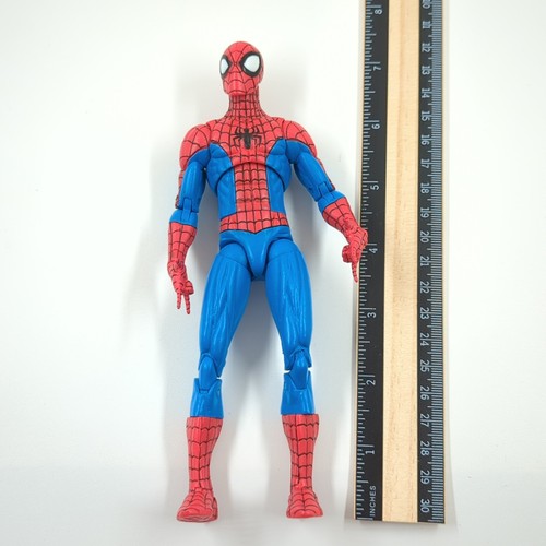 Diamond Marvel Gallery Maintenant Captain America Figurine, AUG1726