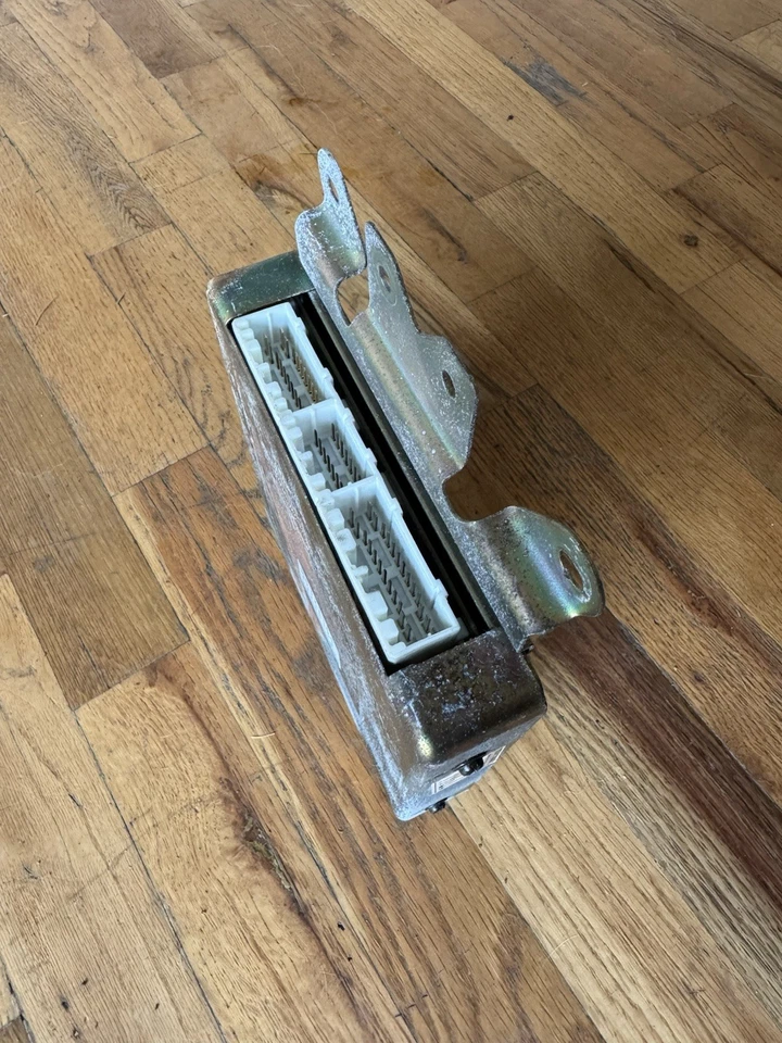 Lancer Evolution 3 ECU Stock Lancer Evo III CE9A Usado De Running Evo 3 - Imagem 2 de 4