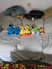 7 Sesame Street Plush Stuffed Animal Lot 2 : Cookie Monster, Big Bird, Oscar