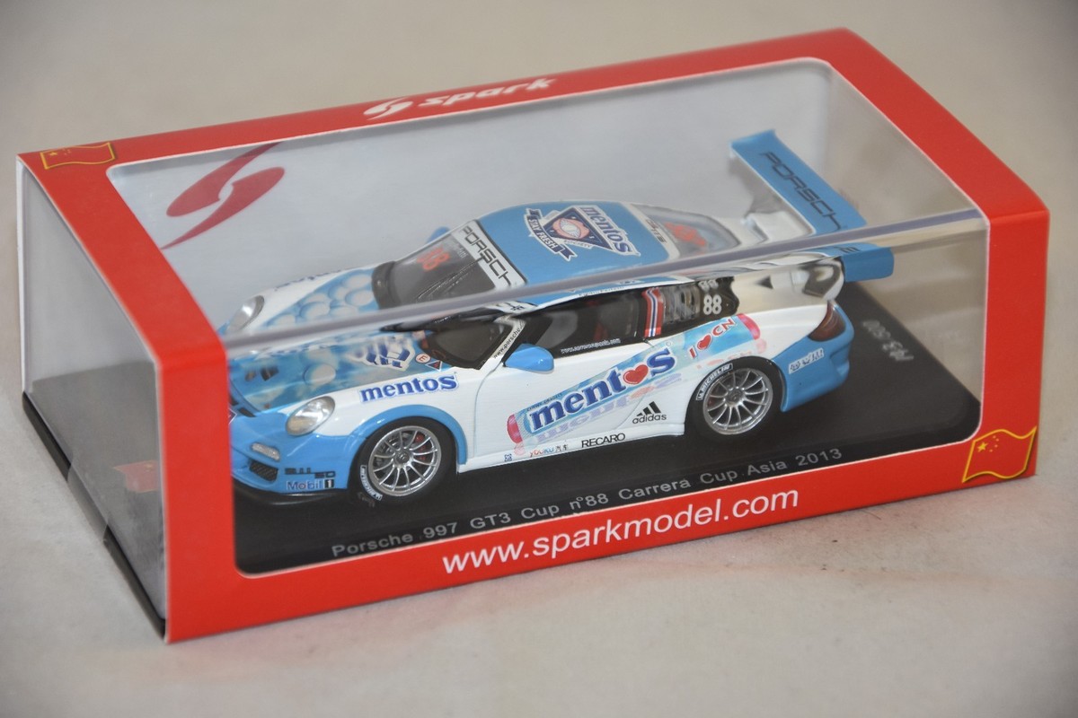 Spark SA039 - PORSCHE 997 GT3 Cup n°88 Carrera Cup Asia 2013 E. 1/43