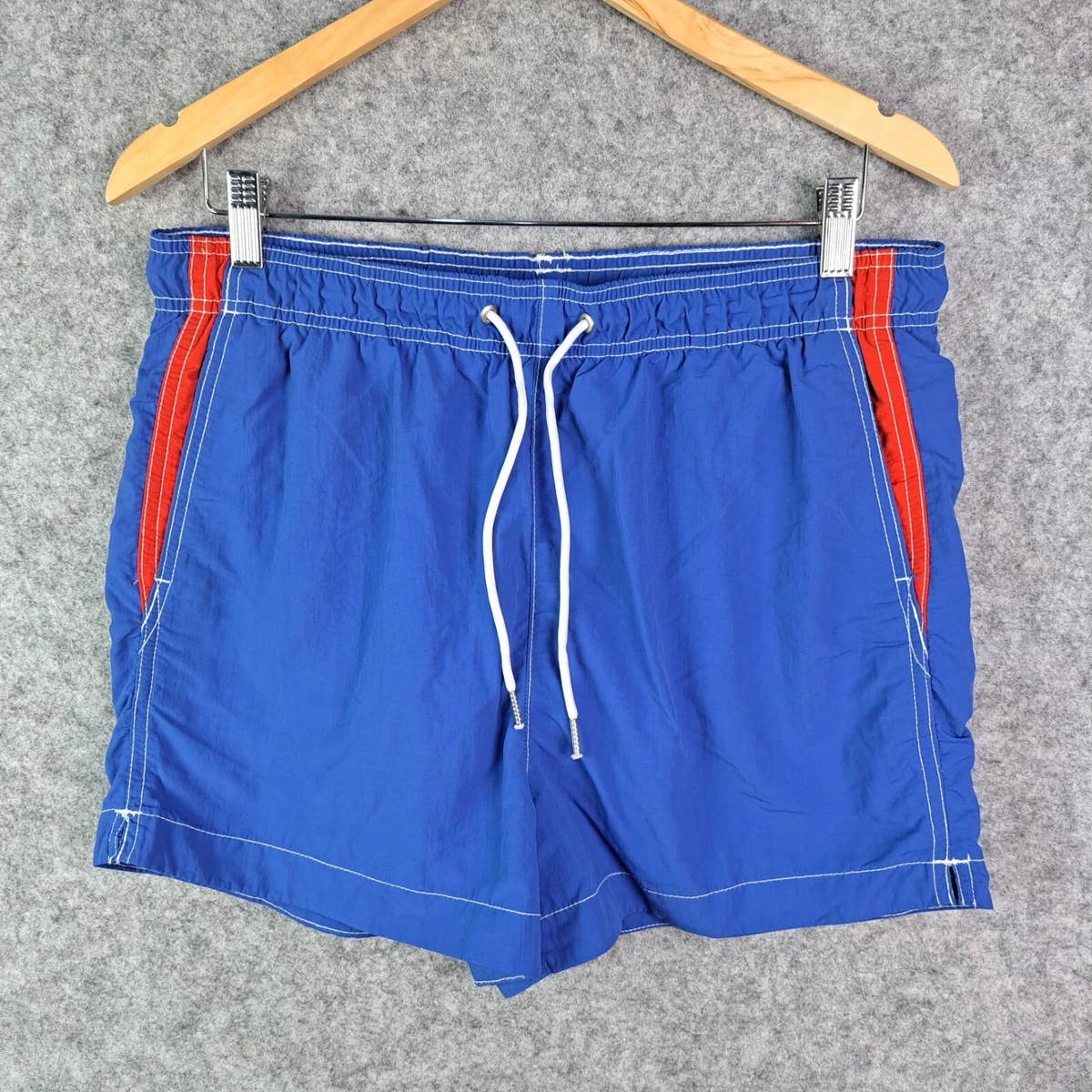 Medium shorts hotsell waist size