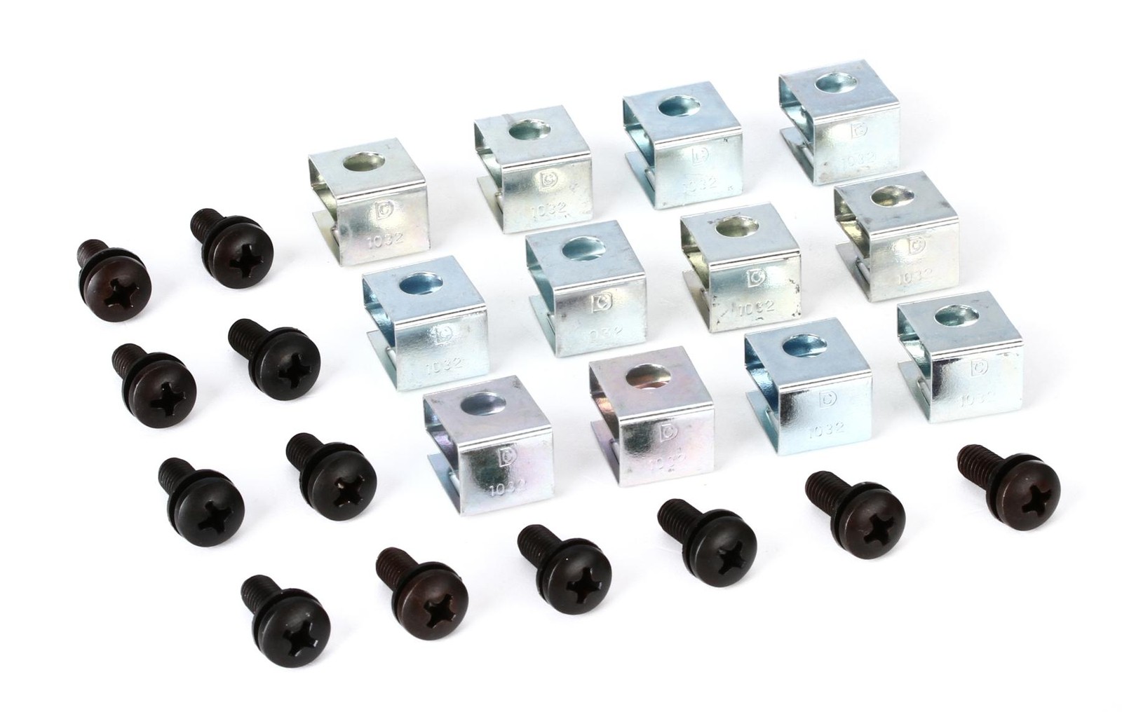 Комплект SKB 1SKB19-AC1 2 штуки 11890₽