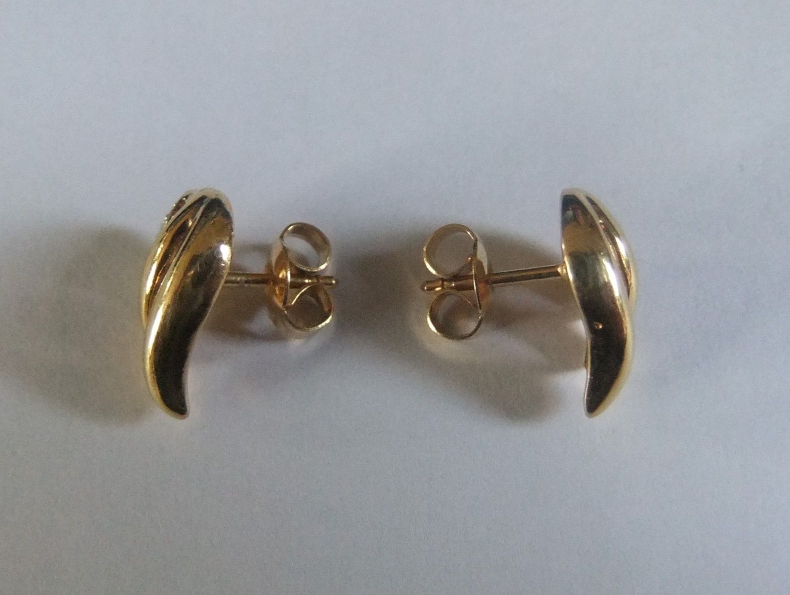 SOLID 9ct. GOLD DIAMOND ANGEL WING EARRINGS - image 4