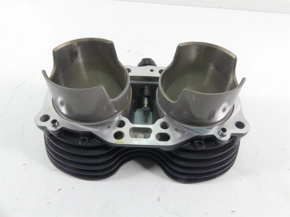 Juego de pistones jarra cilindro Triumph Thruxton 1200R 2017 3 k T1167220 T1127030 Foto 2 de 4