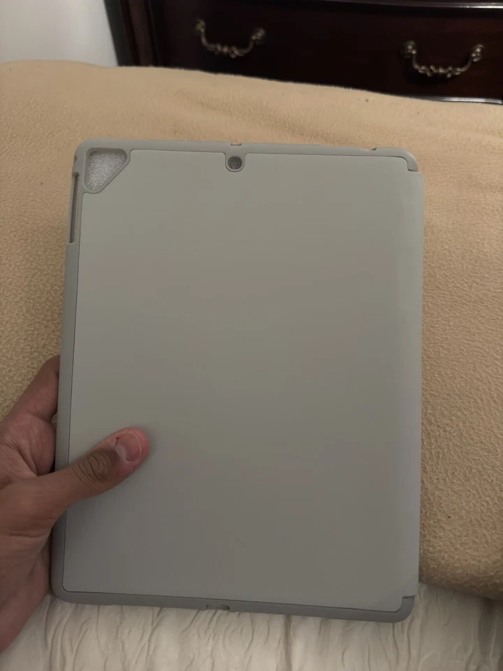 funda ipad 10ª generación con porta lápices Foto 3 de 3