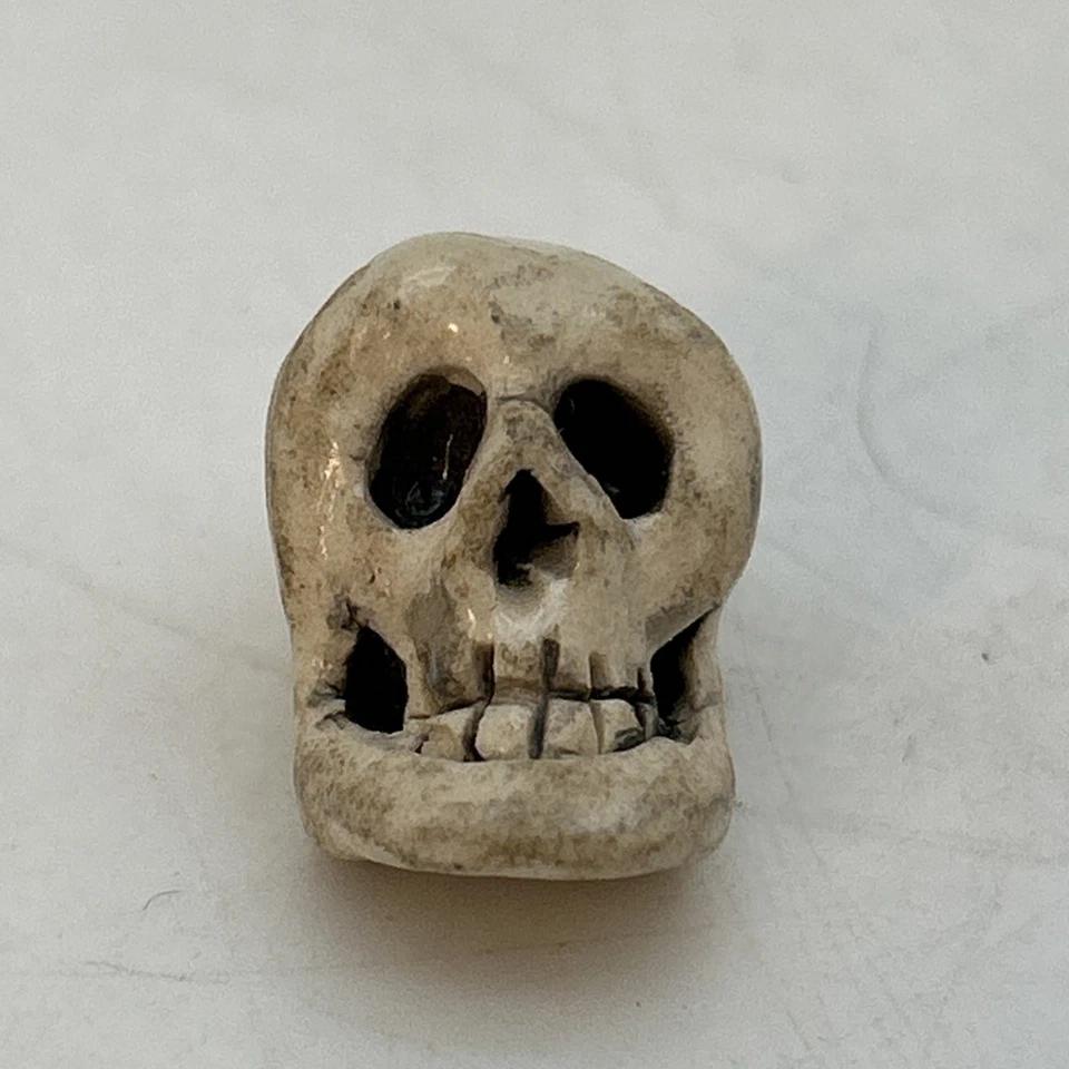 De colección 1”x1/2” Hecho a Mano Calavera Collar O Pulsera Colgante Gótico Halloween Foto 4 de 4