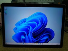 Microsoft Surface Go 1824 10.5" Pentium 4415Y 4GB RAM 64GB SSD Win11H