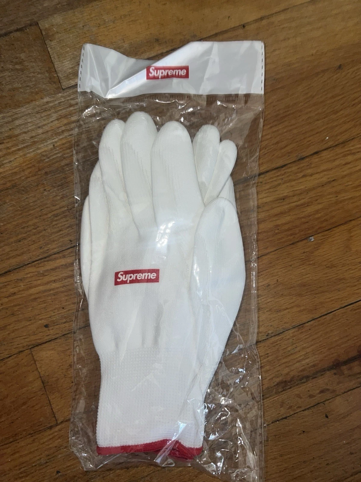 Supreme Gloves White One Size OS Rubberized FW20A60