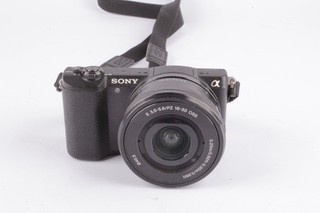 Sony Alpha 5100 Mirrorless Digital Camera Working w/ 16 50mm f/3.5 5.6