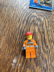 LEGO City: Builder (5610) Missing Box.