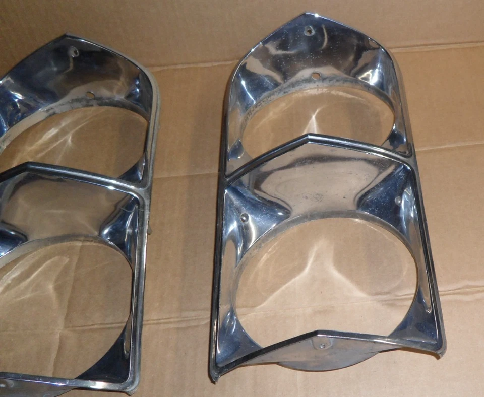 1967 67 凯迪拉克 Deville Fleetwood 加莱车头灯前照灯挡板门 X 2 — 第 2/4 张图片