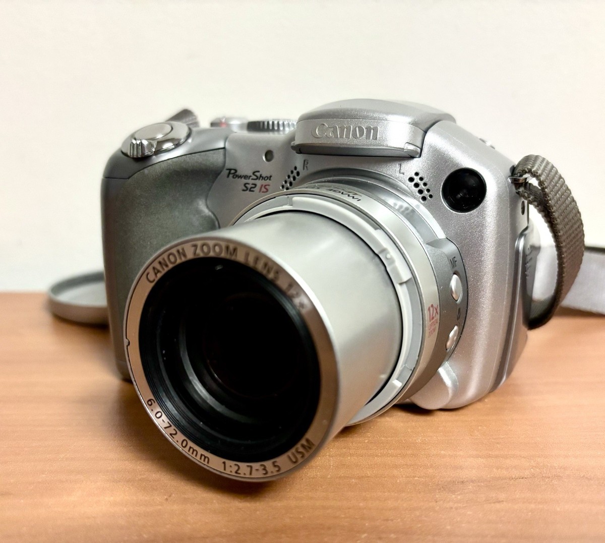 Canon PowerShot S2 IS 5.0MP Silver Digital Camera Digi Cam With