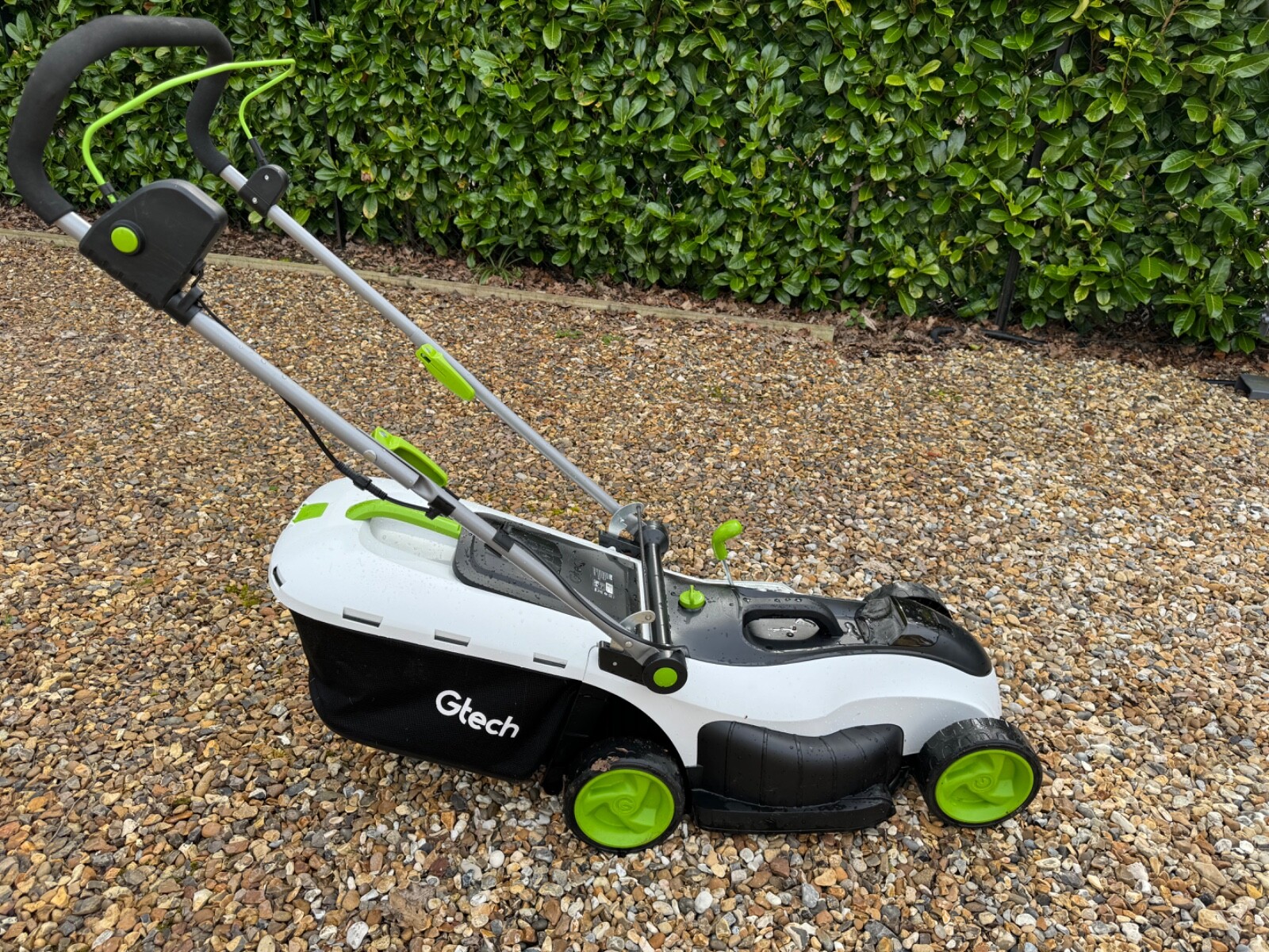 Gtech CLM50 Cordless Lawn Mower with Battery and Charger 5060060224490