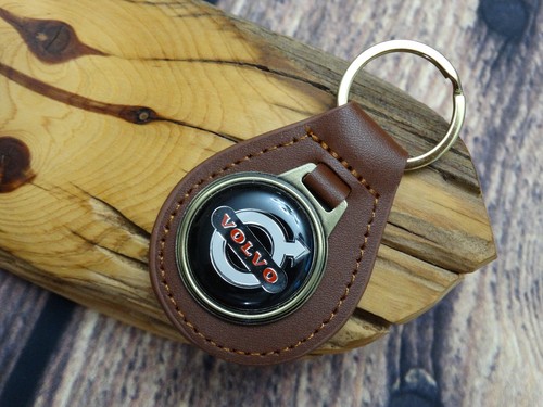 NEW RARE VINTAGE 1970's VOLVO black or brown Leather Car Key Chain Ring Fob - Foto 3 di 6