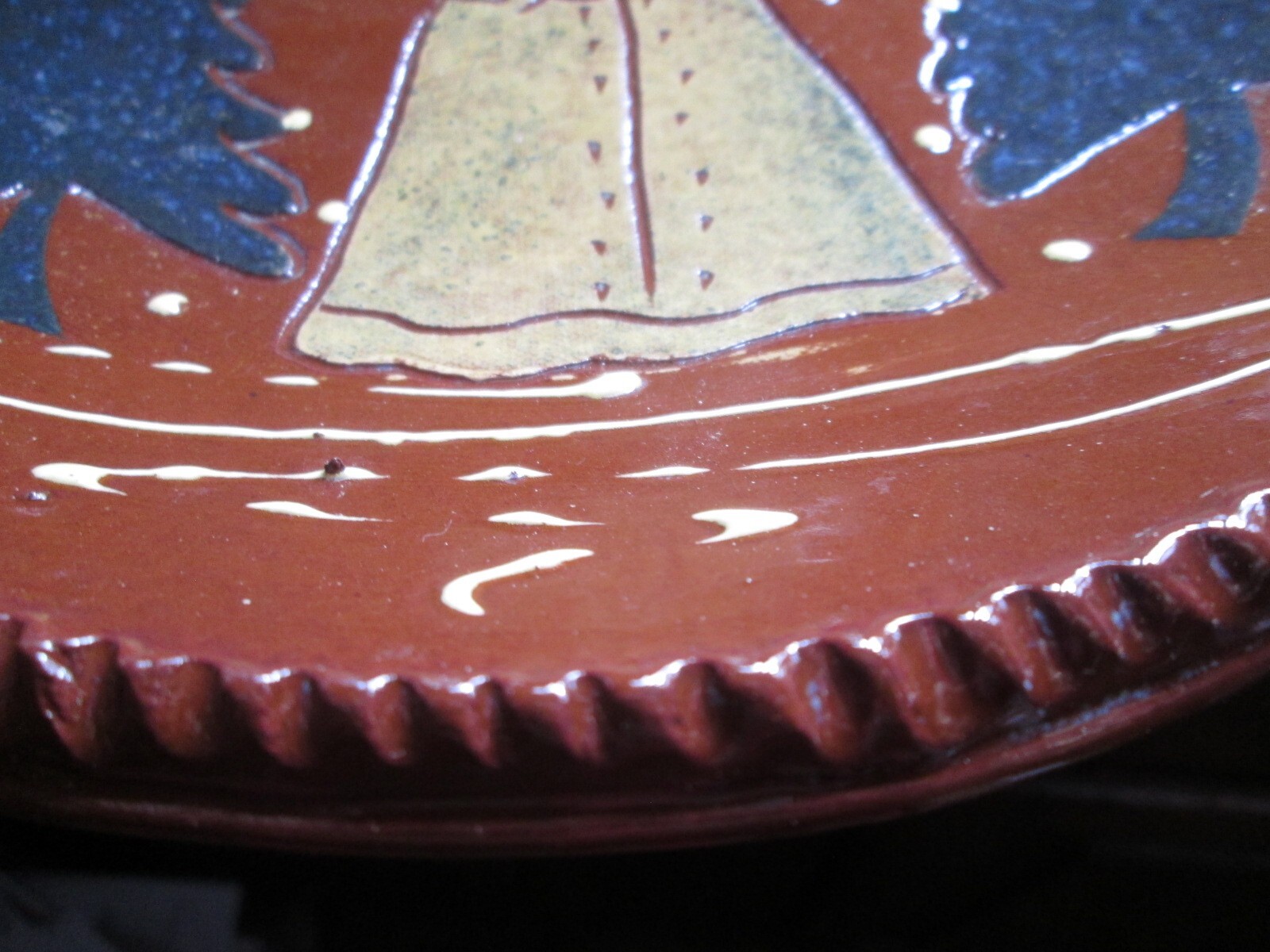 REDWARE PLATE ELDRETH POTTERY 1996 CHRISTMAS BELSNICKEL PINE TREE 9