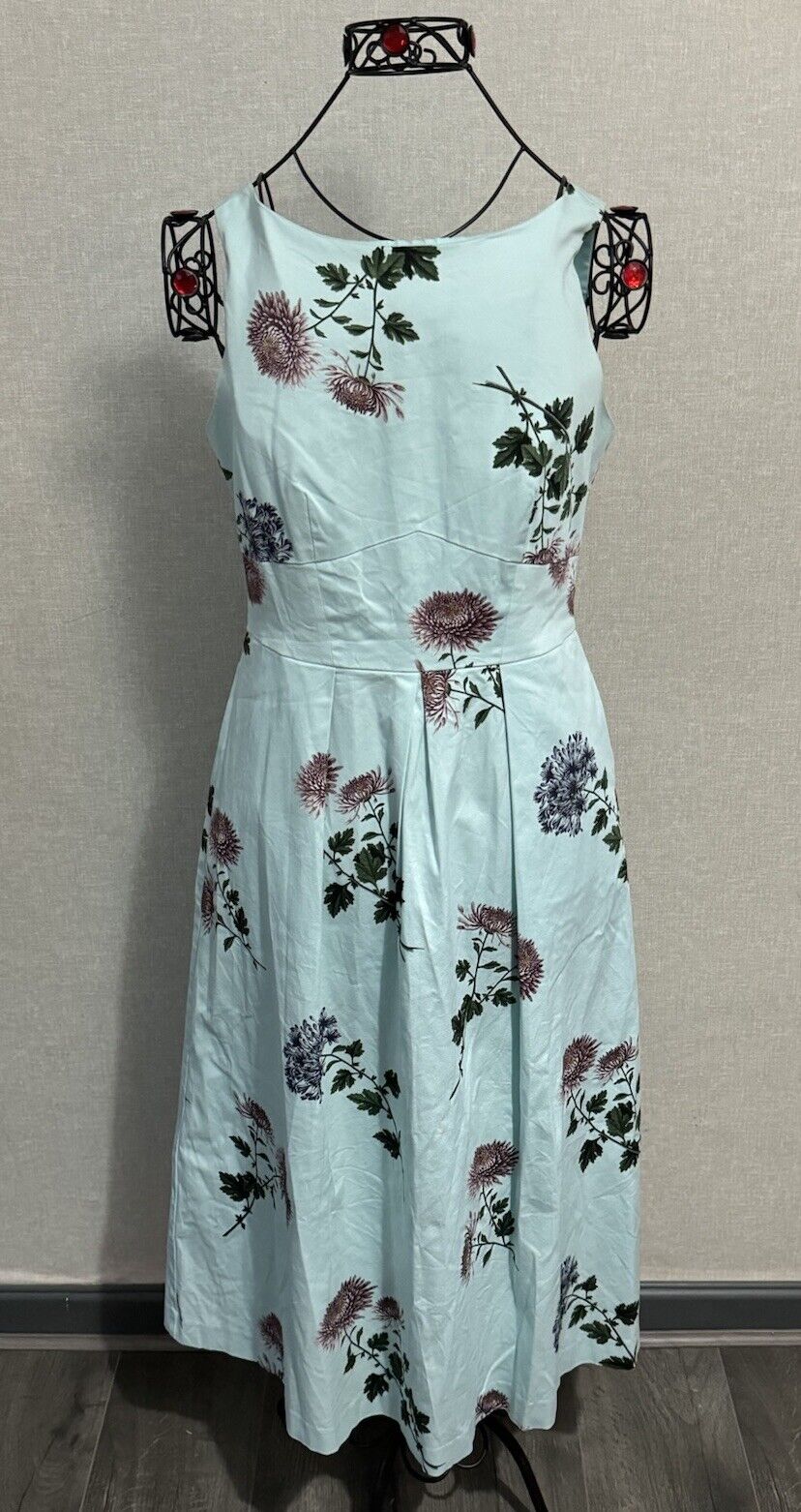 Picture 2 of 12