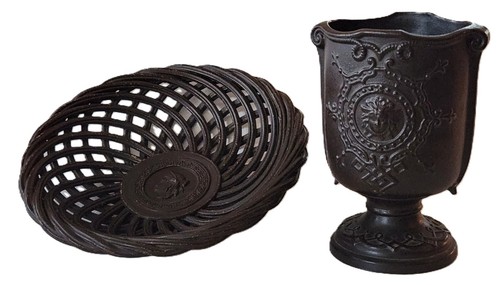 SPILL VASE, Medallion & Scrolls, Wilhelm Schiller & Son, WS&S, Pedestal, 5"t - Picture 11 of 12