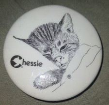 Vintage Chessie Chesapeake & Ohio Railroad Pinback Button Cat Sleeping 1.5