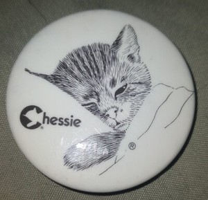 Vintage Chessie Chesapeake & Ohio Railroad Pinback Button Cat Sleeping 1.5"
