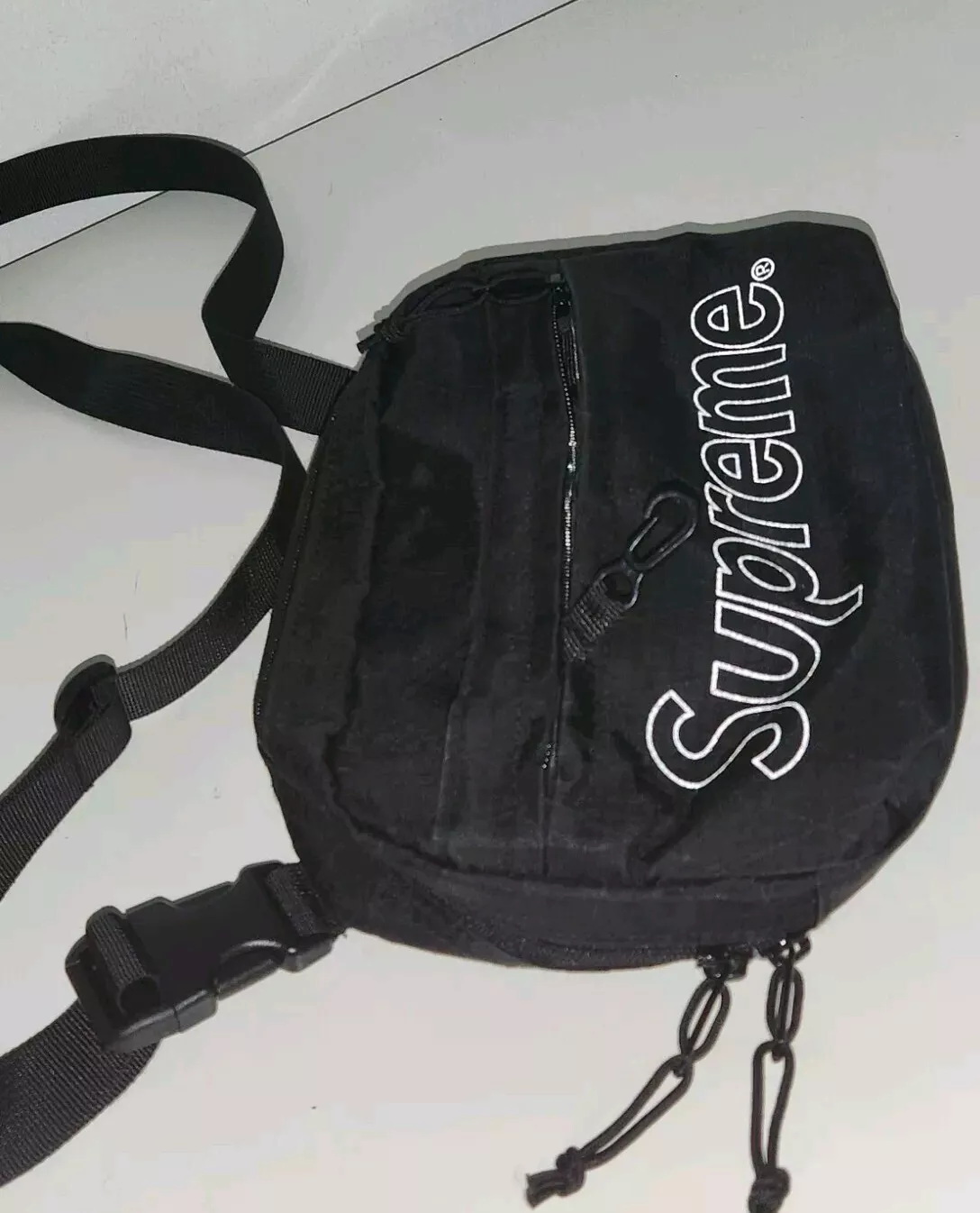 Sac bandoulière FW18 Supreme noir résistant à l'eau et à l'abrasion logo réfléchissant 3M