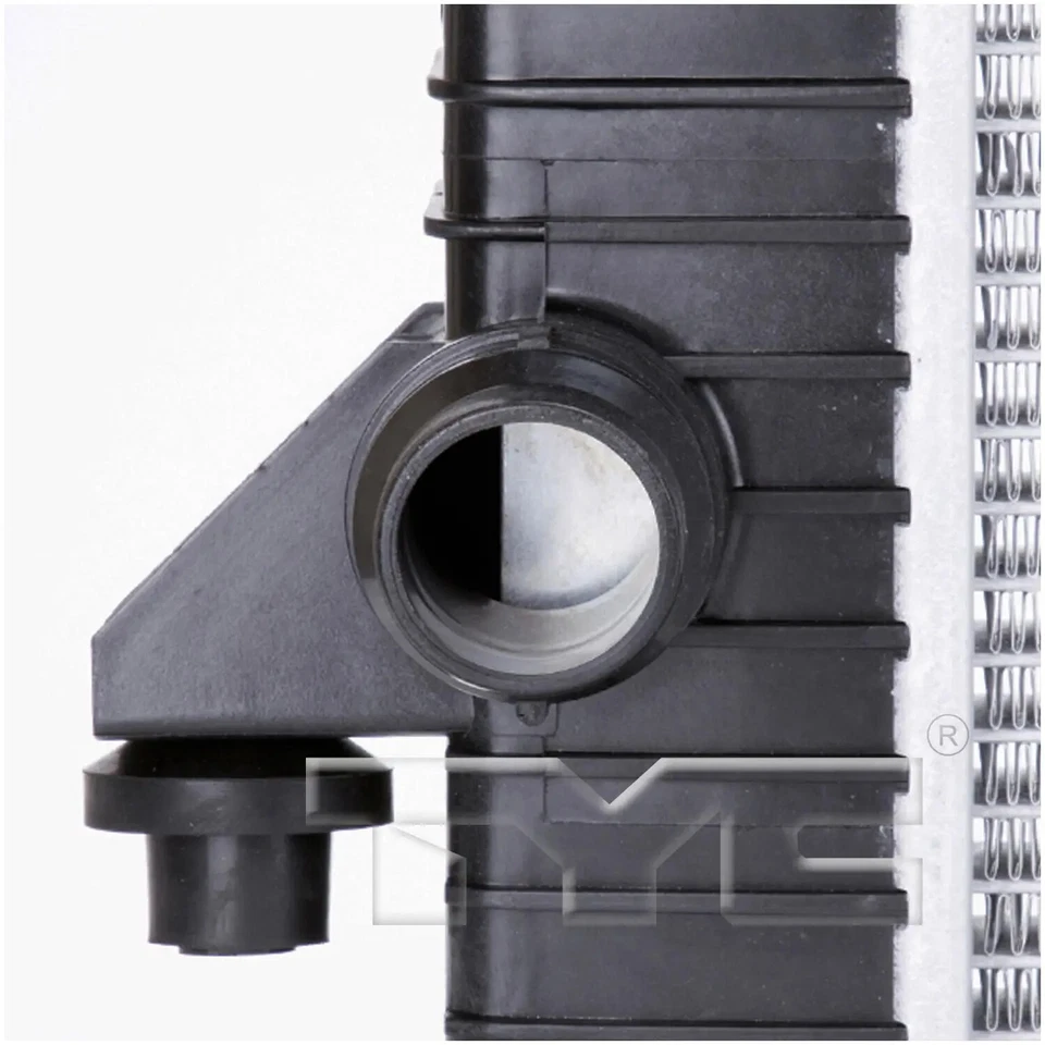 Conjunto de radiador TYC 13226 para Ford Expedition F-150 11-17 Foto 3 de 4