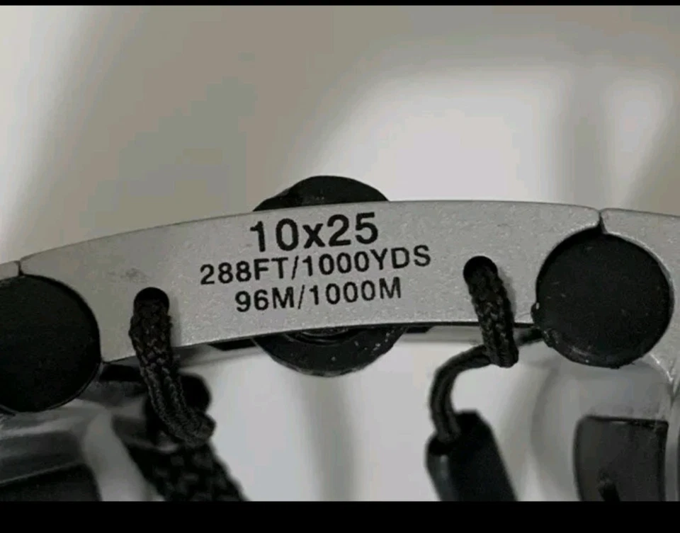 Binolux Binoculars 10 X 25 288ft - 1000 Yards 96M/1000M in Case Travel Near Mint - Image 2 of 3