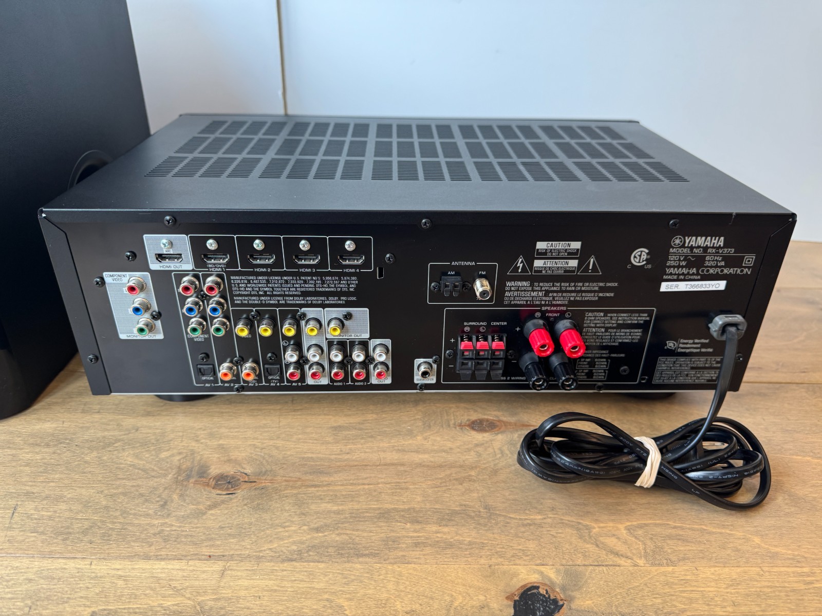 Yamaha RX-V373 5.1 AV Receiver + NS-SW40 Subwoofer + NS-B40 + 4x NS-C40 Speakers