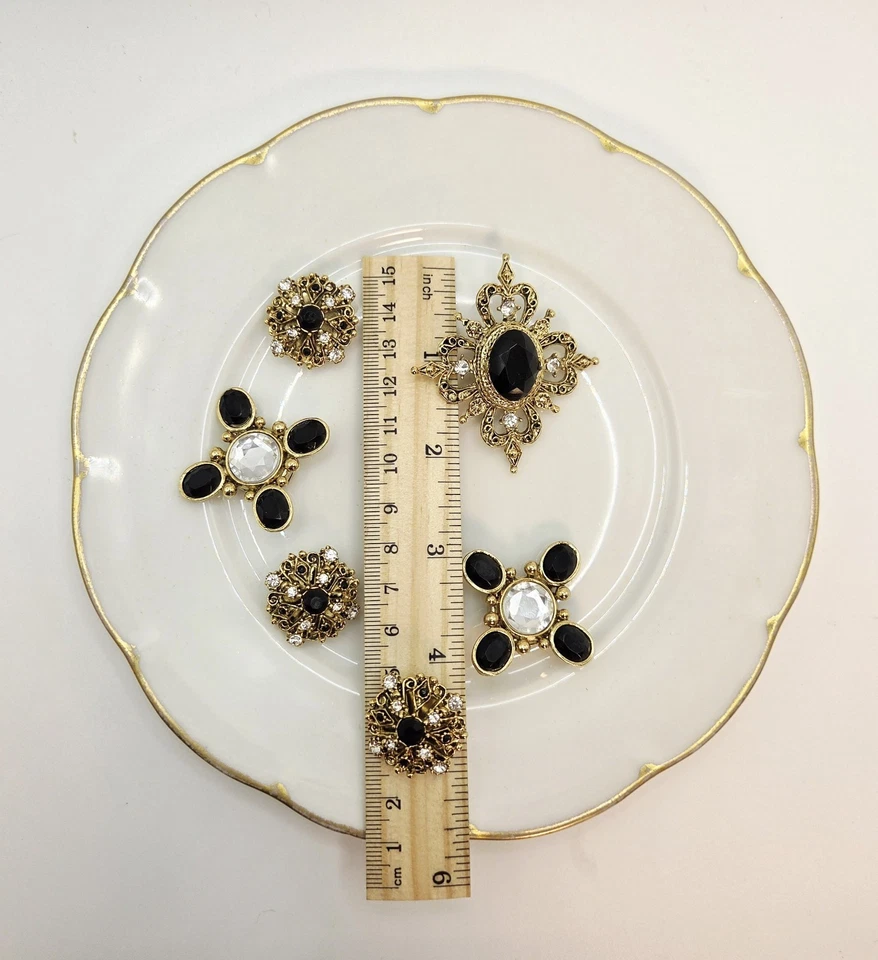 Vintage Ornate Button Covers Gold Tone Set Of 6 AND Brass Box With Pewter Bow - Image 3 of 4