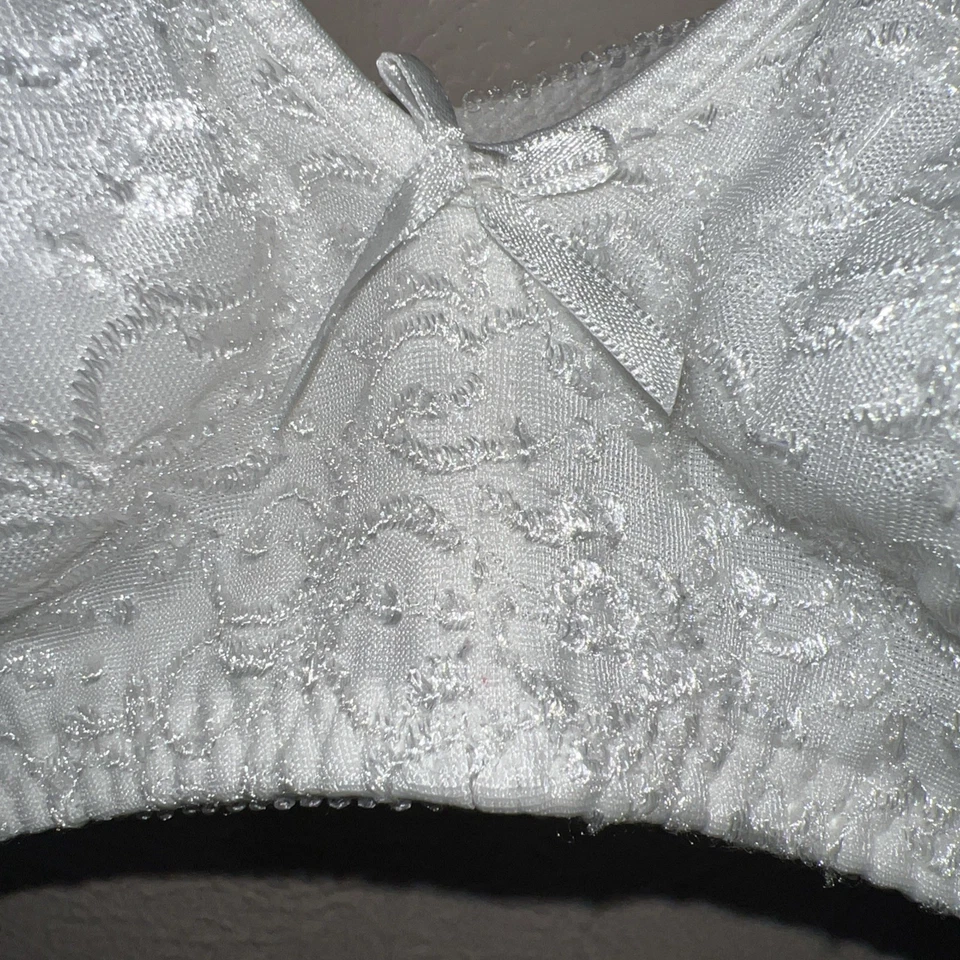 复古 HANES HER WAY G280 Second Skin 缎面蕾丝无钢丝 38C 白色文胸 — 第 2/4 张图片