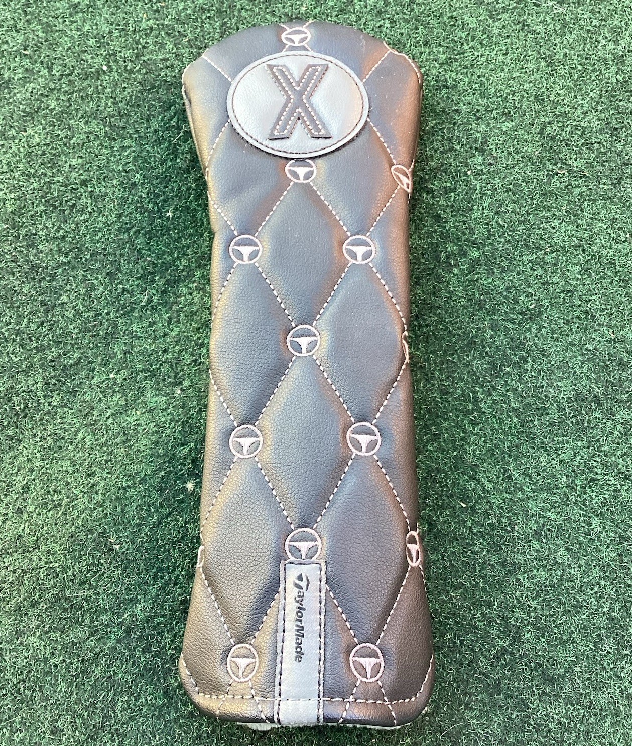 TaylorMade Black X Hybrid Headcover Excellent Condition