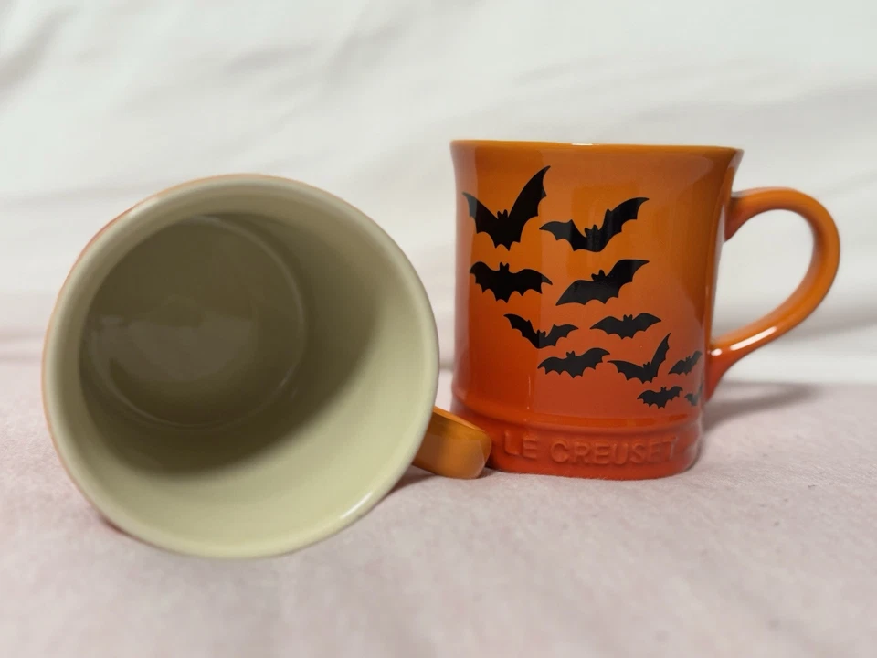 Juego de 2 tazas de murciélago de Halloween Le Creuset 14 OZ - naranja llama - NUEVO Foto 3 de 3