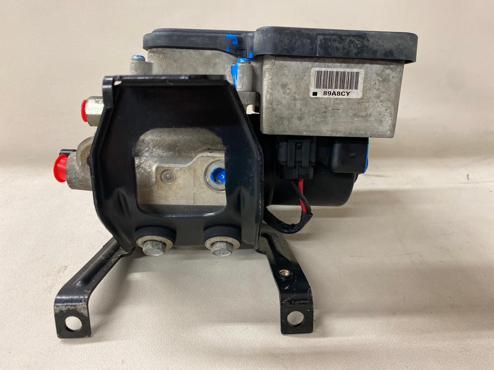 2001 Chevrolet Express 3500 Van Antilock Brake Assembly 155WB thumbnail 7