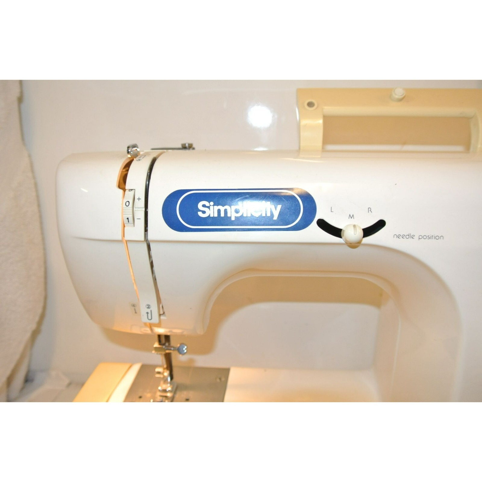 SIMPLICITY HEAVY DUTY DENIM BUSTER PERFORMER SEWING MACHINE MODEL Sl