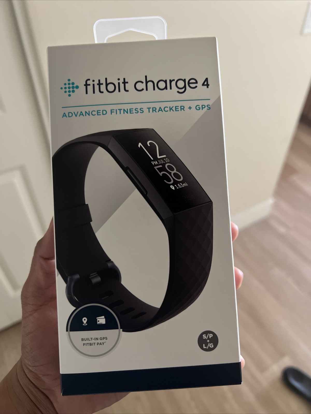 Fitbit Charge 4 Black - Advanced Fitness Tracker with Heart Rate & GPS-image