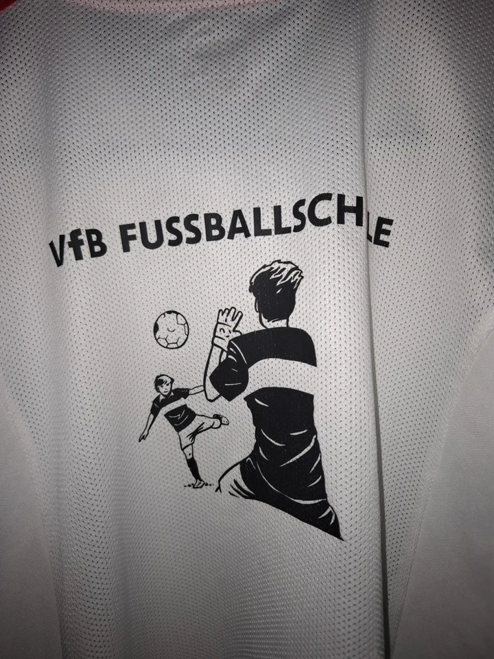 VfB Stuttgart Kinder Trikot Porsche Jugendförderung Fußballschule Puma Turbo 140 - Bild 3 von 4