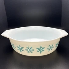 Vintage Pyrex Casserole Dish Snowflake 1 1/2 Quart 1.5 Qt 043 Turquoise No lid