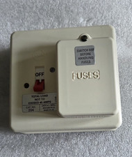 Wylex Old Rewireable 2 Way Up To 45A Consumer Unit