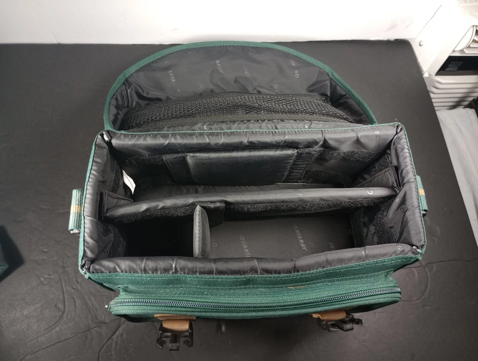 Professional Camera Bag Quantaray Camera Leather Canvas  and Leather  - Image 3 of 4