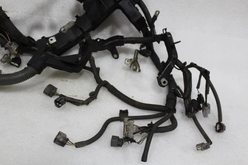 Arnés de cableado del motor Toyota Sequoia 2005 2006 2007 82121-34353 Foto 4 de 4