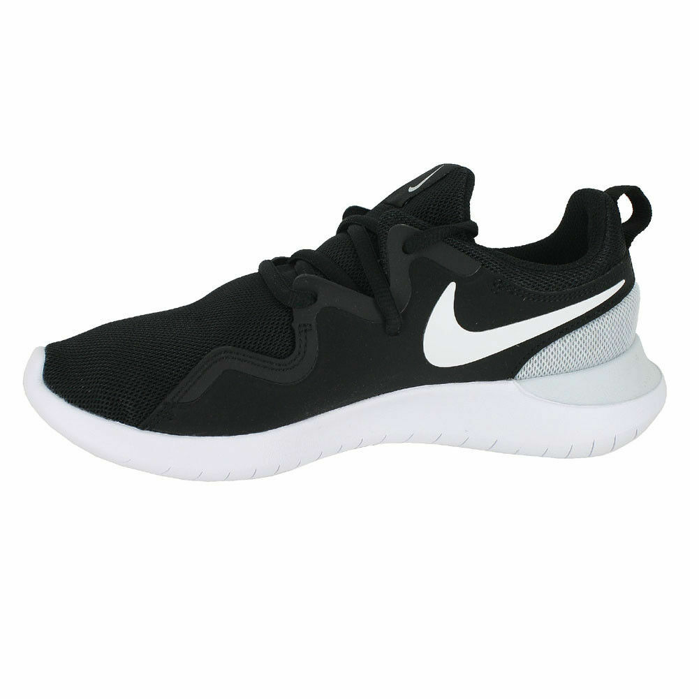 nike tessen for women