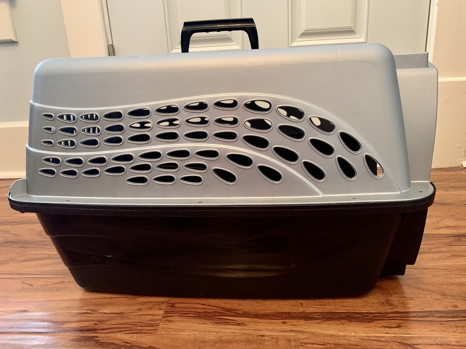 23 Inch Pet Carrier Travel Crate Portable Kennel for Dogs and Cats